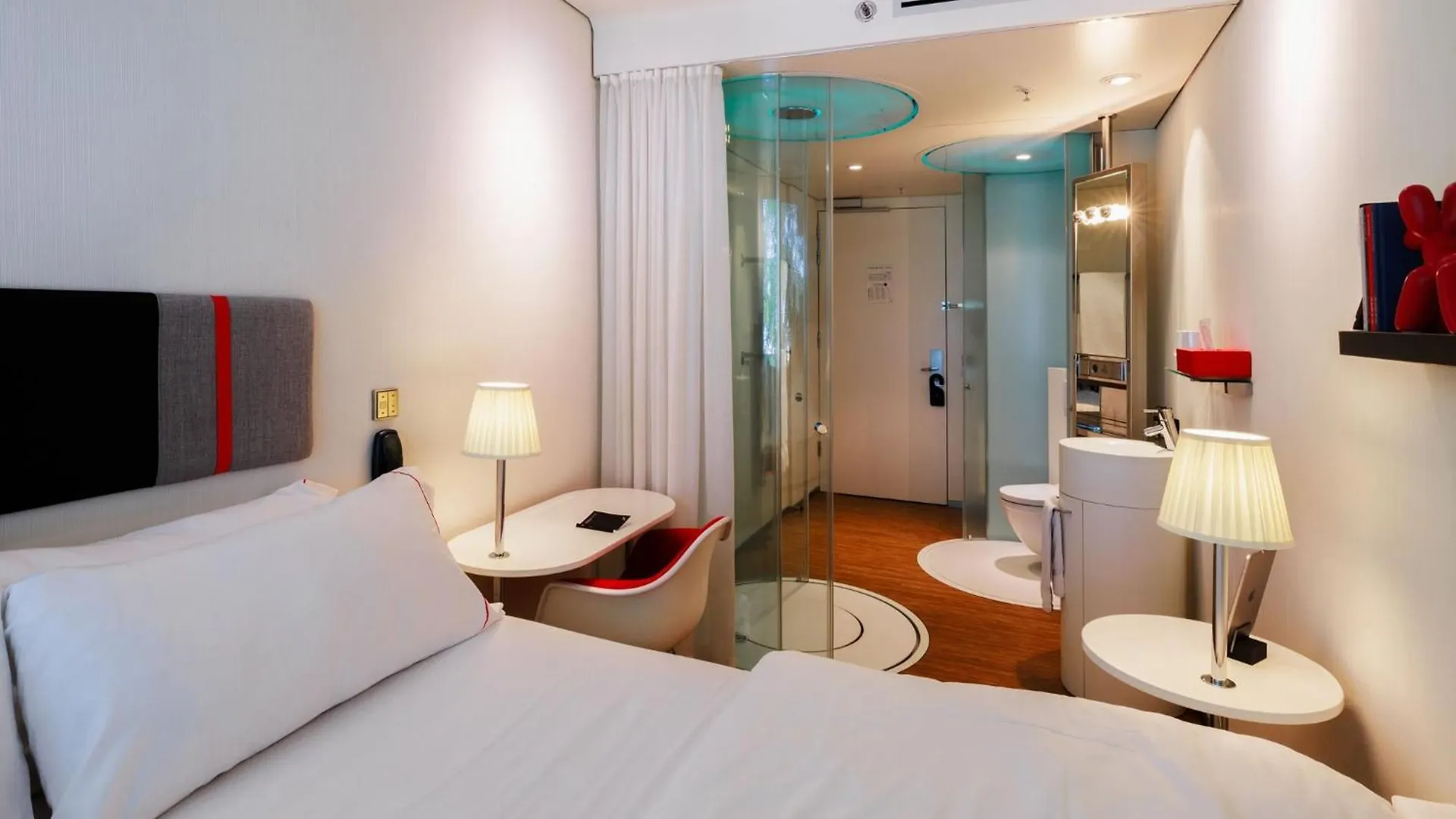 citizenM Schiphol Airport Hotel Amsterdam Airport Schiphol