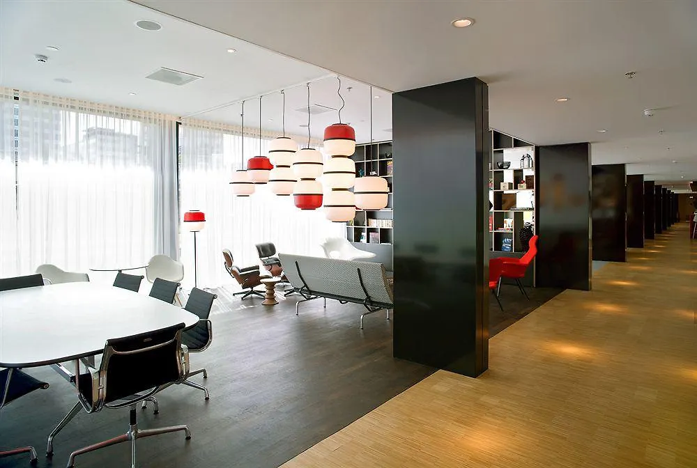 citizenM Schiphol Airport Hotel Amsterdam Airport Schiphol 4*,