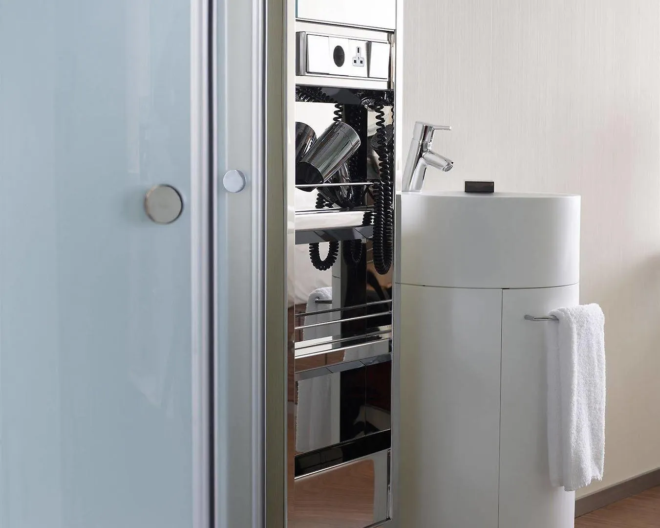 ****  citizenM Schiphol Airport Hotel Amsterdam Airport Schiphol Nederland