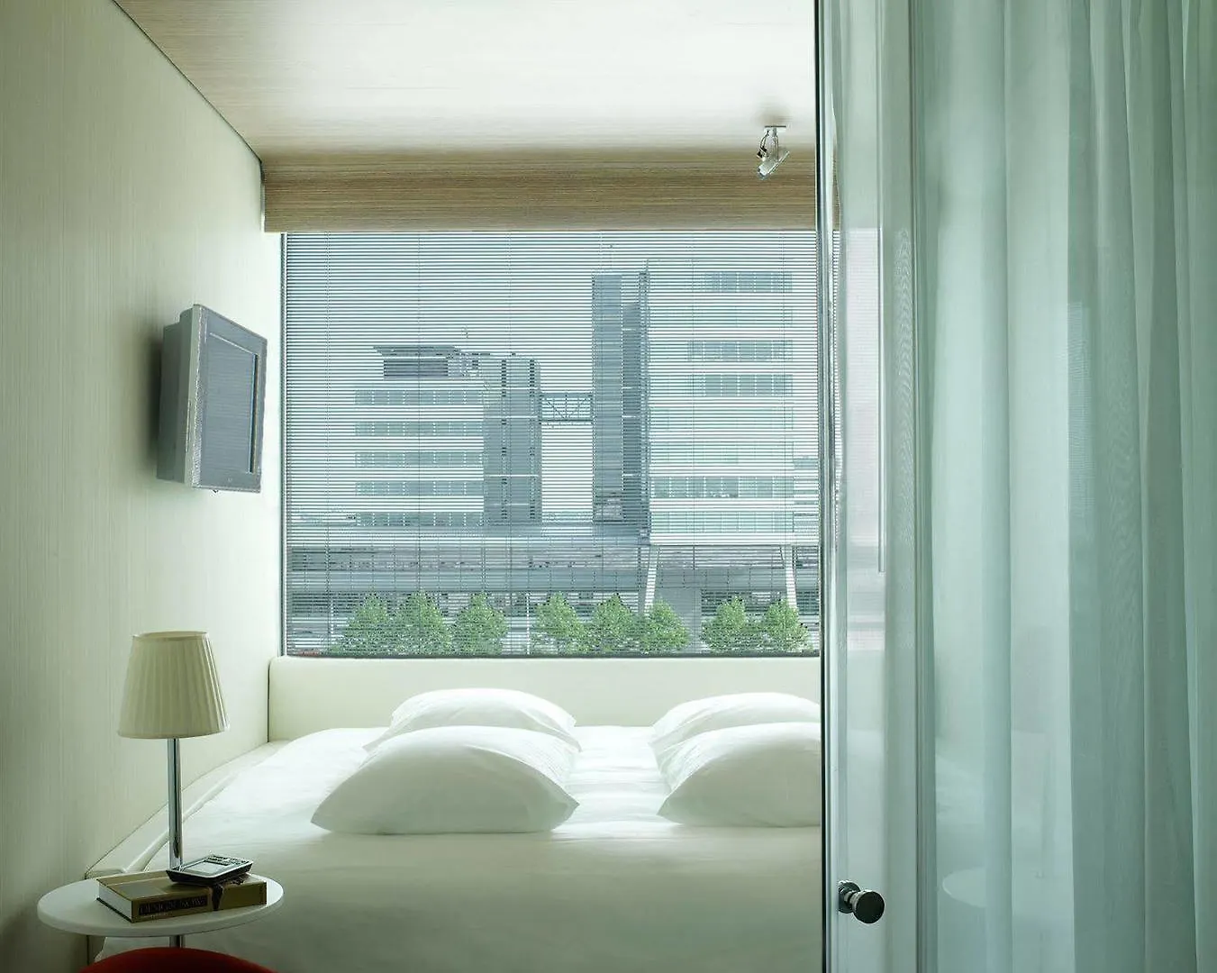 citizenM Schiphol Airport Hotel Amsterdam Airport Schiphol