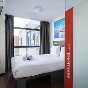 easyhotel-rotterdam-city-centre.ihotelsrotterdam.com/