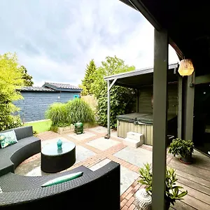  Chalet Buddha Style Family House & Jacuzzi & Sauna Near Amsterdam Niederlande